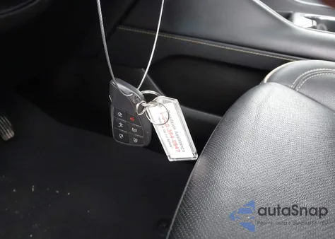 2023 Chevrolet Suburban 4Wd Premier z USA, uszkodzony, nr VIN 1GNSKFKD7PR362443